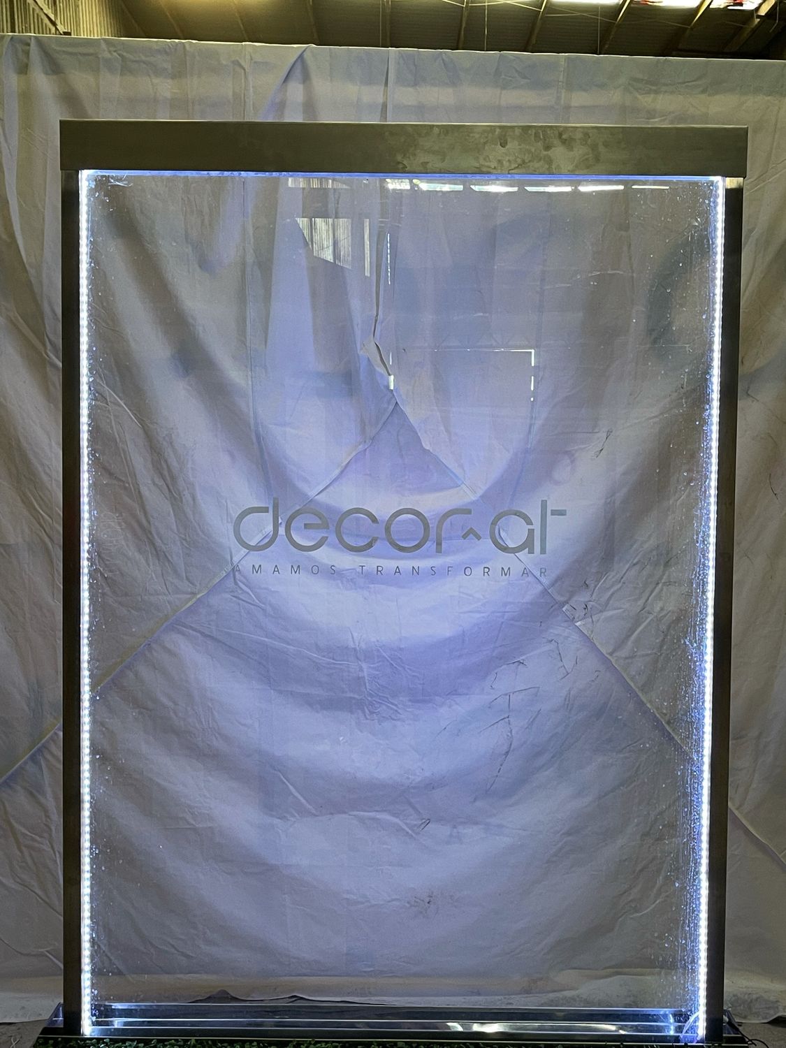 Muro Llorón Cristal LOGO 1.50 X 2.20m