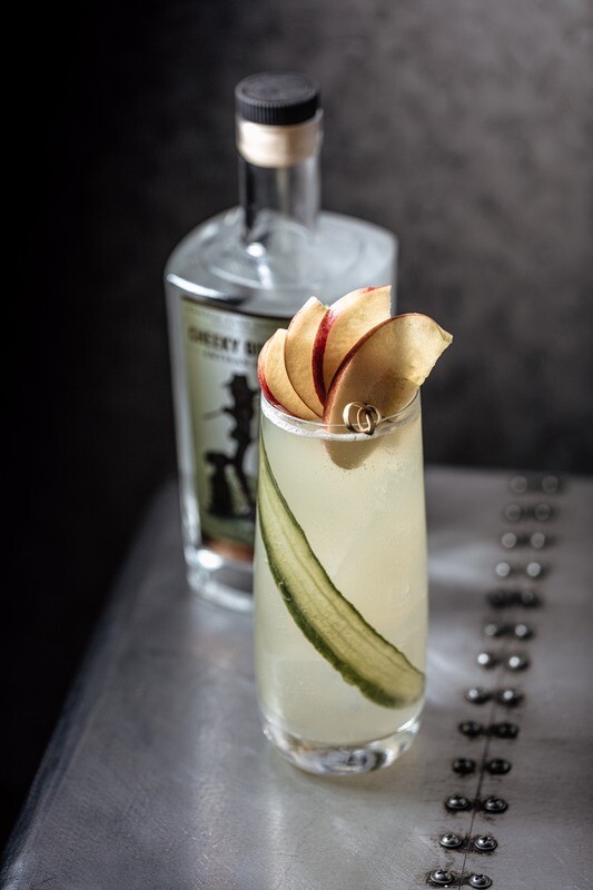 &quot;CHEEKY GINNY&quot; Gin 44%  70cl