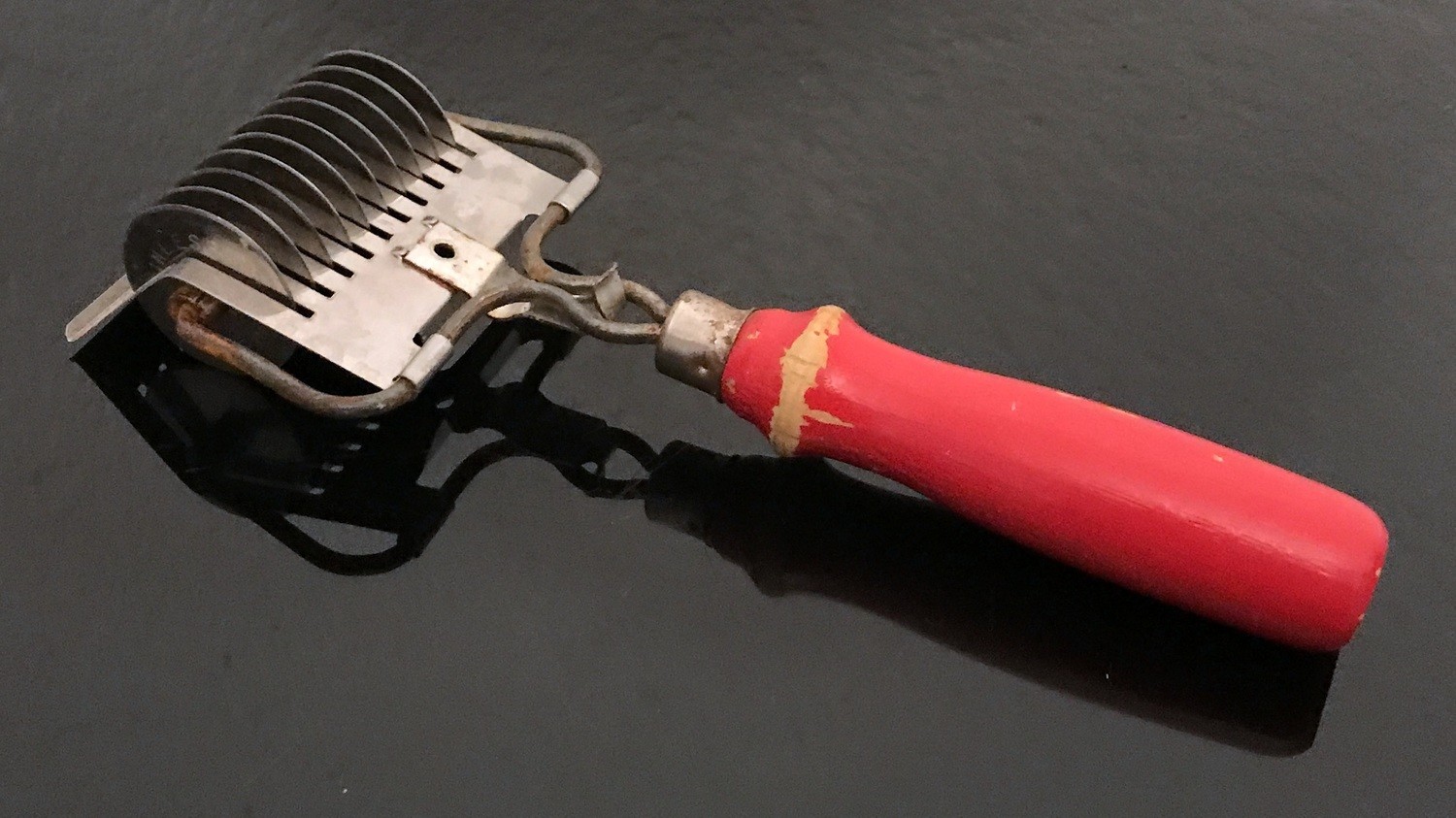 Vintage Noodle Cutter, Pasta Slicer with Red Wood Handle