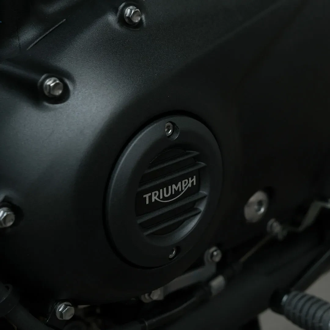 Triumph Black Ribbed Clutch Cover - A9610253