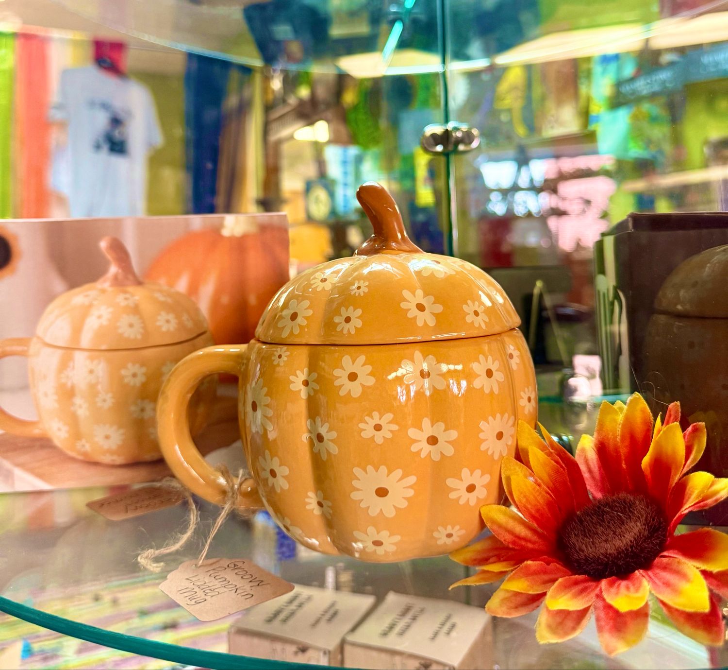 Groovy Floral Pumpkin Shaped Lidded Mug