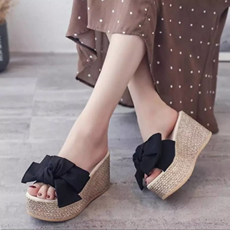 Women&#39;s Fashion High Sole Slippers