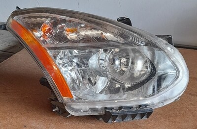 Farol Nissan Rogue 2012