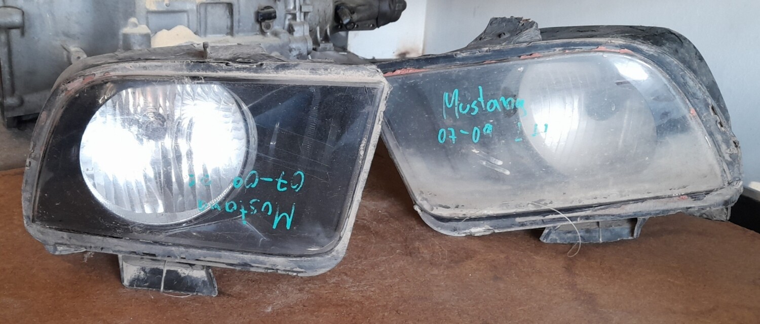 Farol Ford Mustang 2007 - 2009
