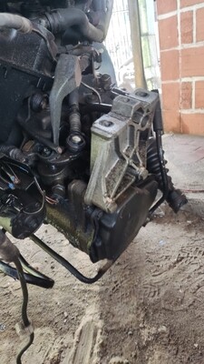 CAJA VOLKSWAGEN JETTA 01-05 2.0 cc