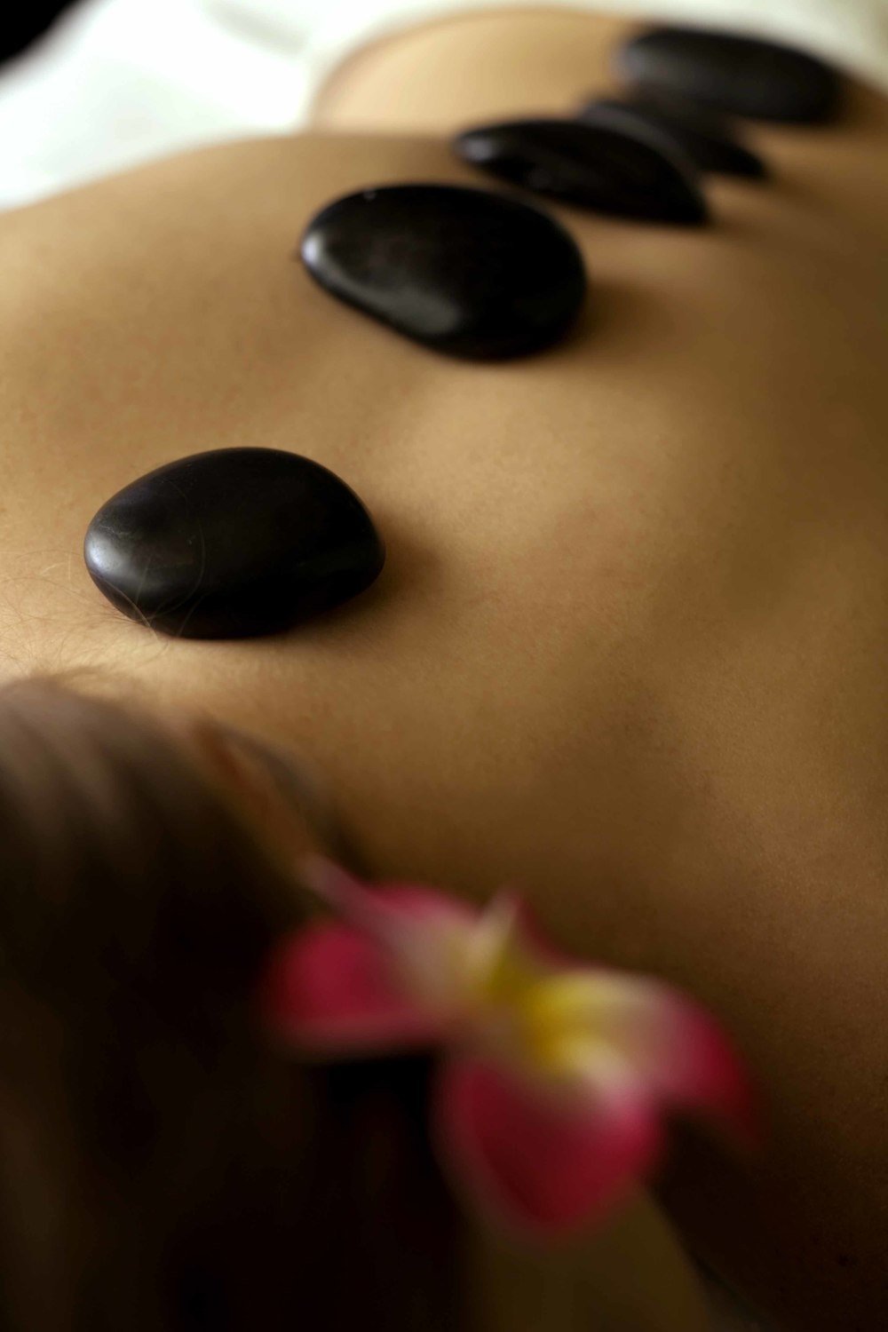 60 Minutes HOT STONE Massage