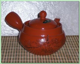 F5675 Red Caligraphy Tea Pot (Ita-Ami Filter)