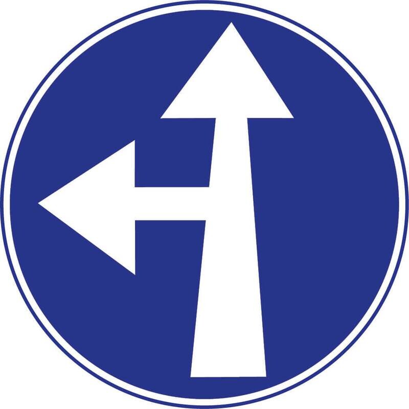 תמרור ישר ושמאלה ב-46 מקט 202