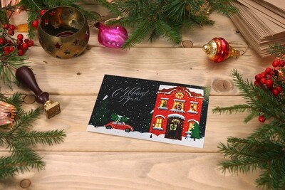 Новогодняя открытка с праздничным домиком