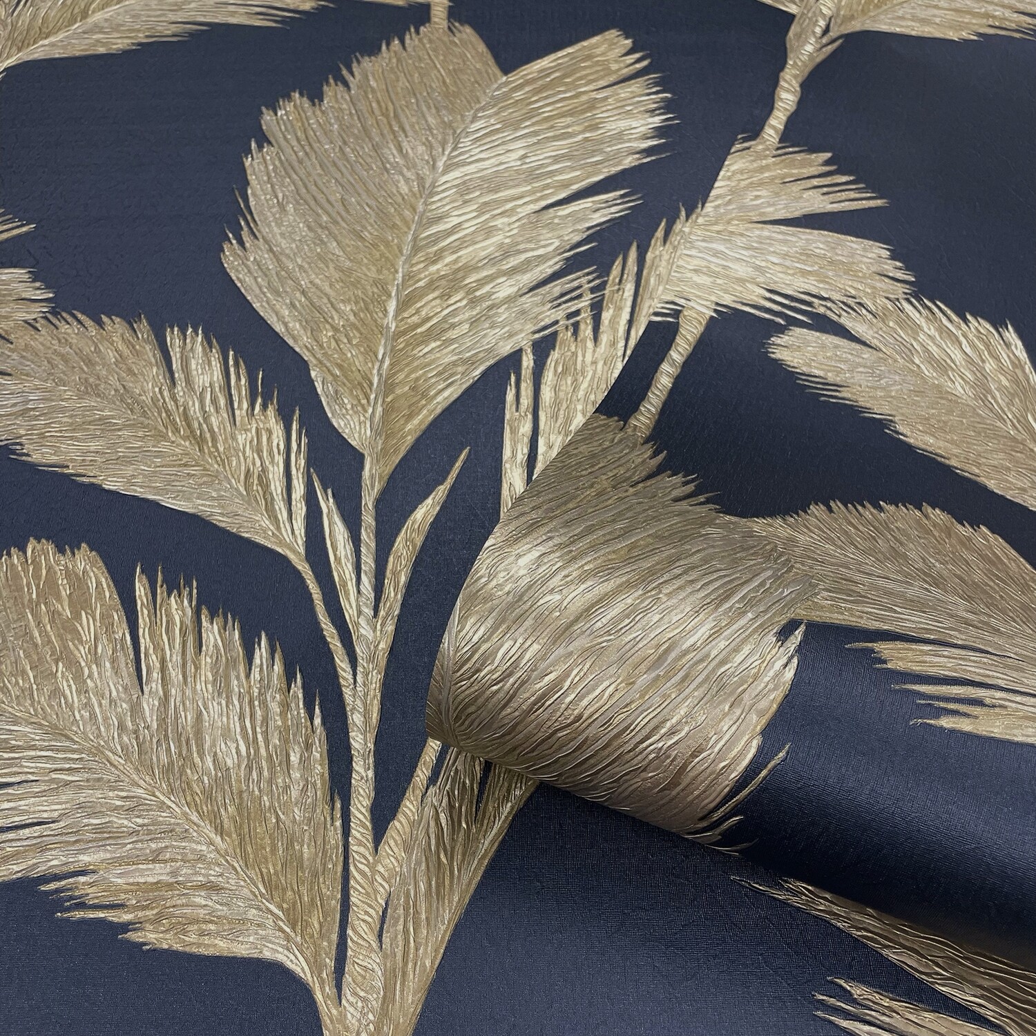 Alessia Leaf - Gold / Navy Wallpaper 