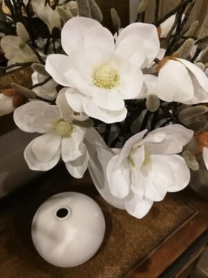 Magnolia Spray (artificial)
