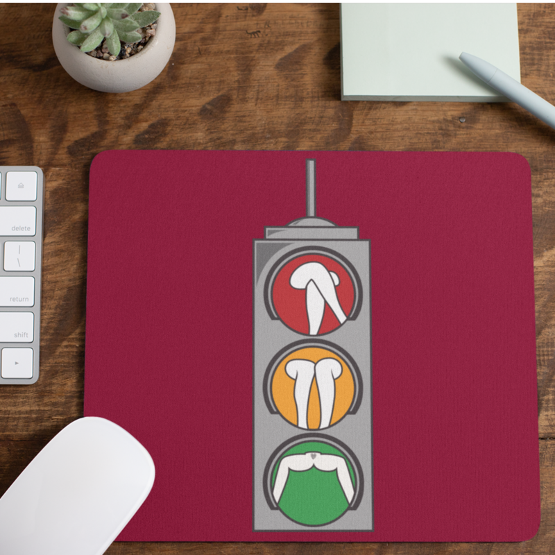 Rude Gifts Mouse Mat &gt; Traffic Lights &gt; Read Her Signals!