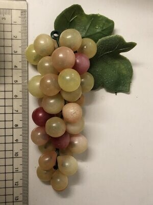 Grapes Bunch x 51 green frosted finish with leaves