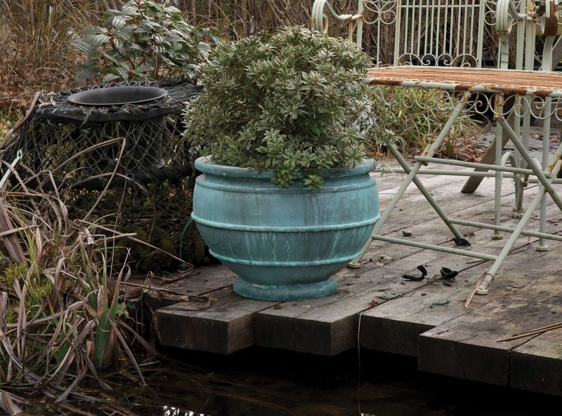 GRP Chichester Round Planter