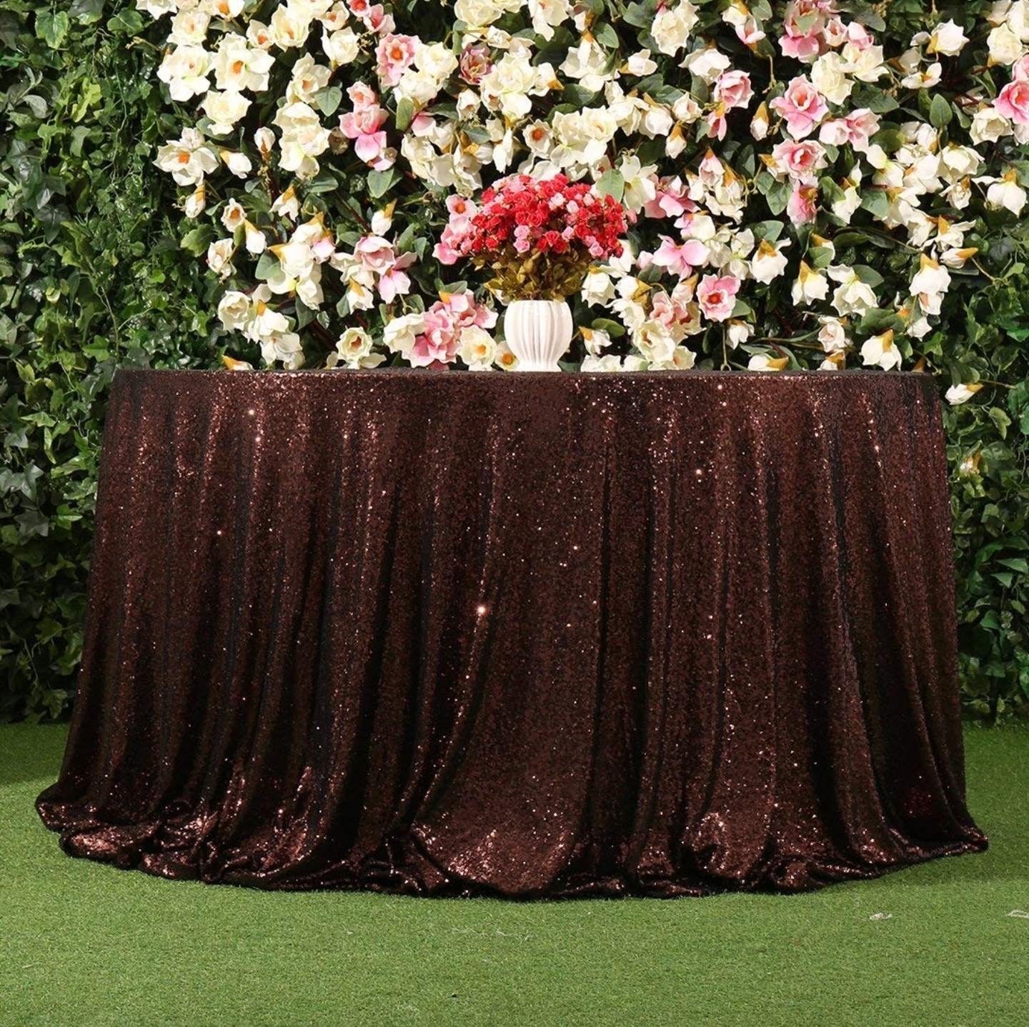 Chocolate sequin 108R Tablecloth  (1)