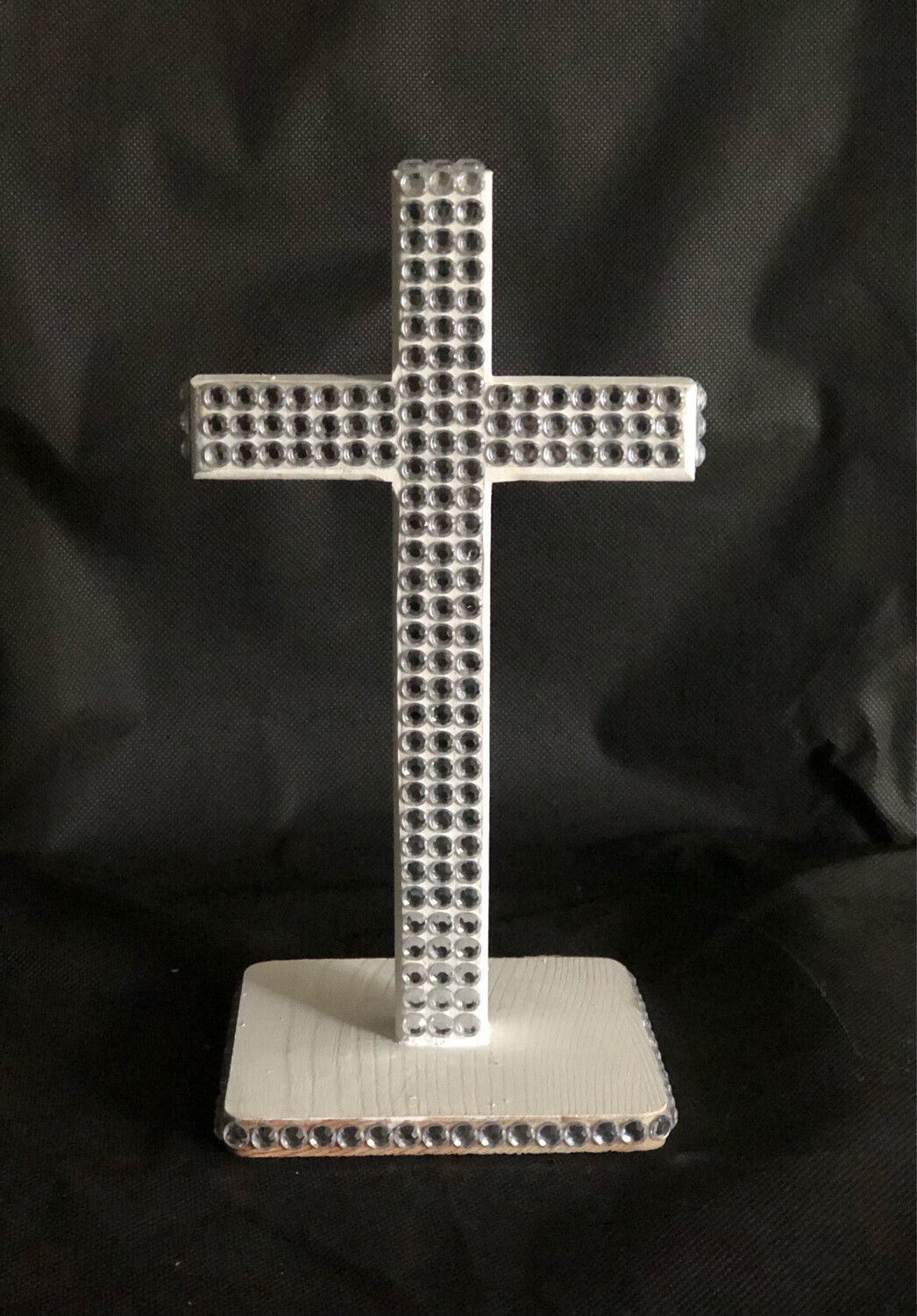 White &amp; Bling Table Cross