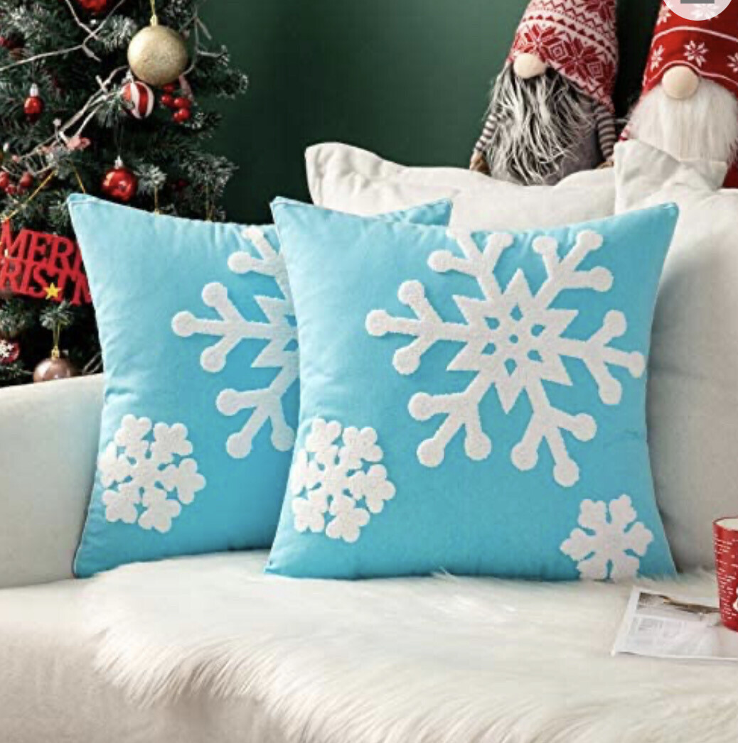 Blue Snowflake Decorative Throw Pillow (1)