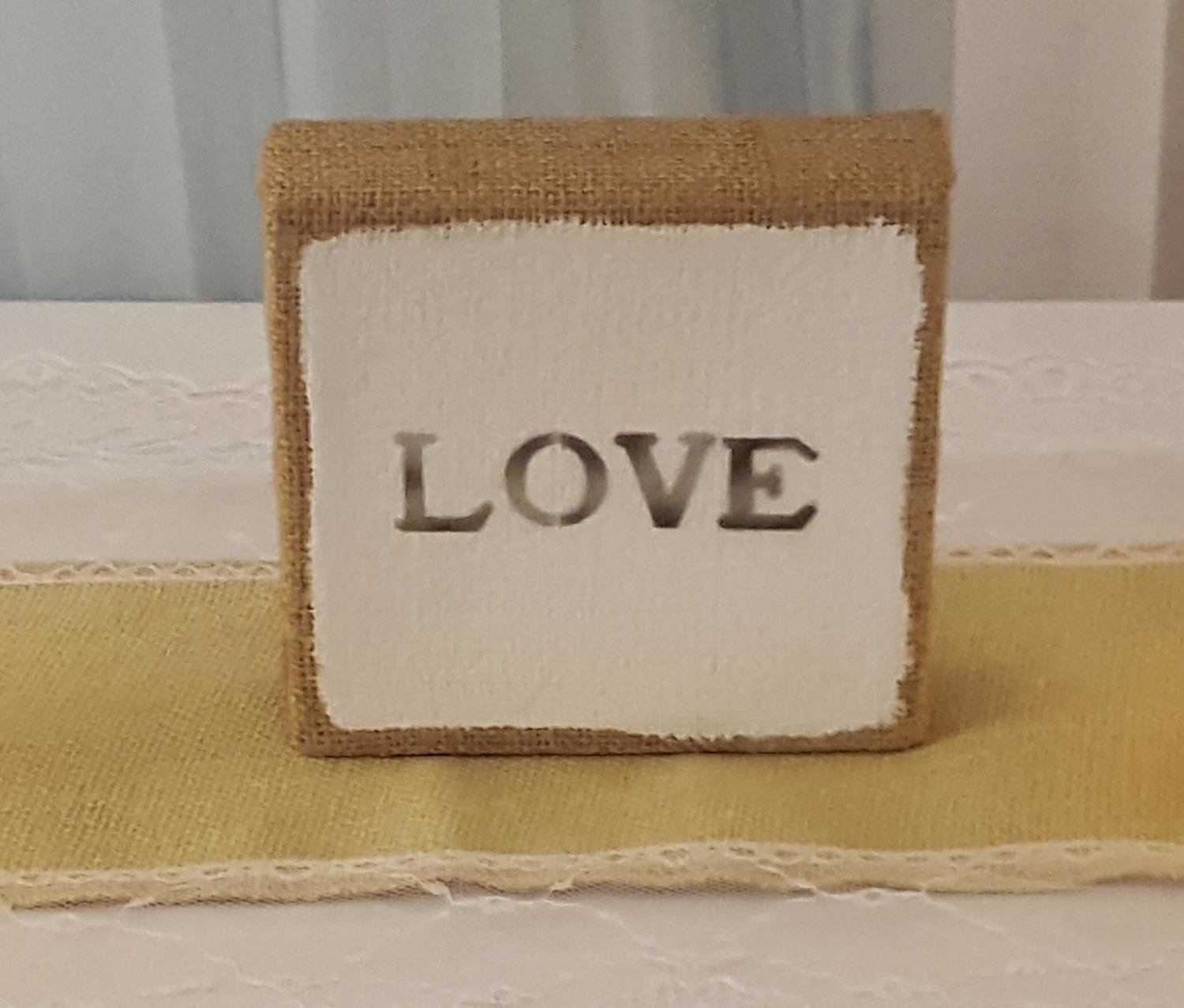 Rustic Love Sign (B)