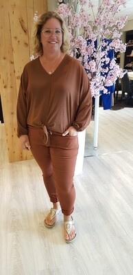 Knoop blouse bruin