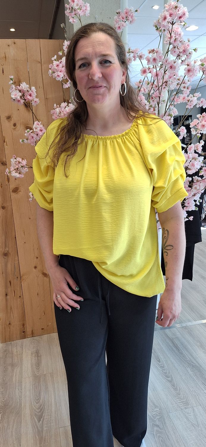 Blouse Ruffle geel