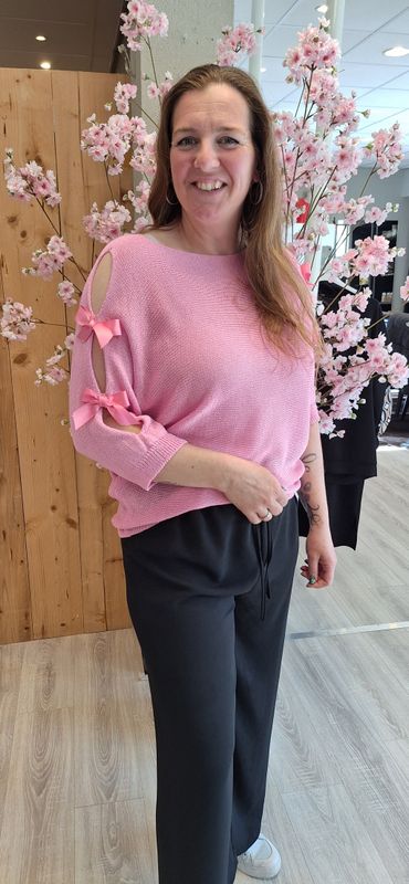 Trui met strikje Lot hard roze