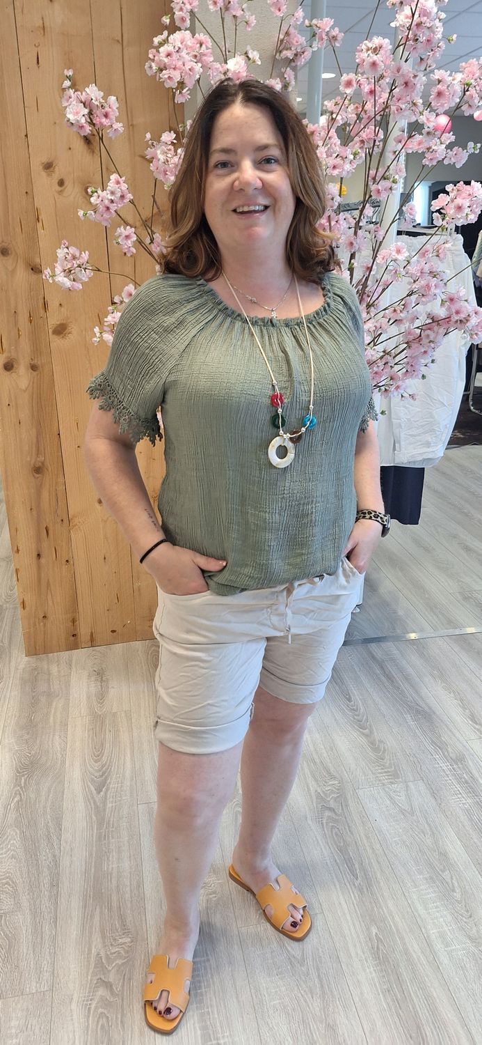 Short Beige