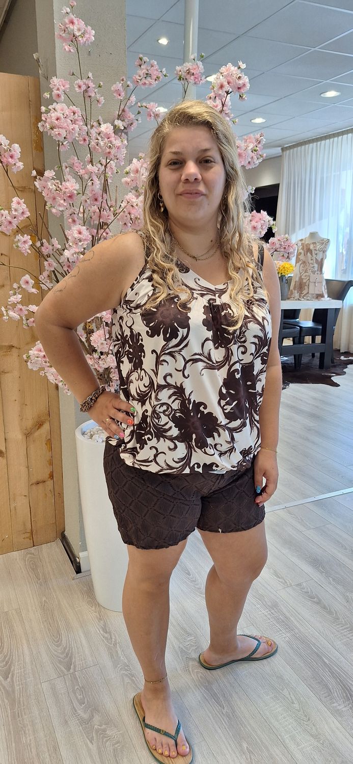 Short Megan bruin