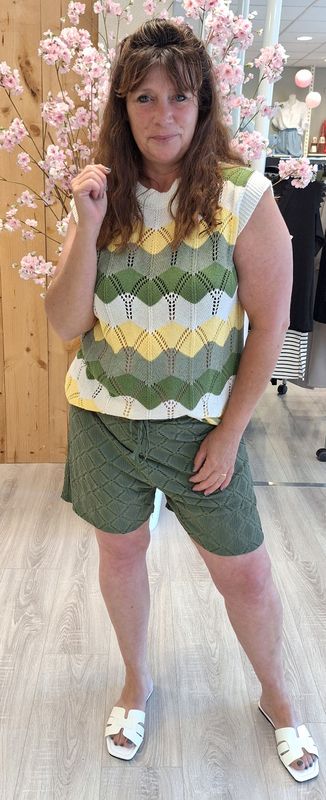 Short Megan groen
