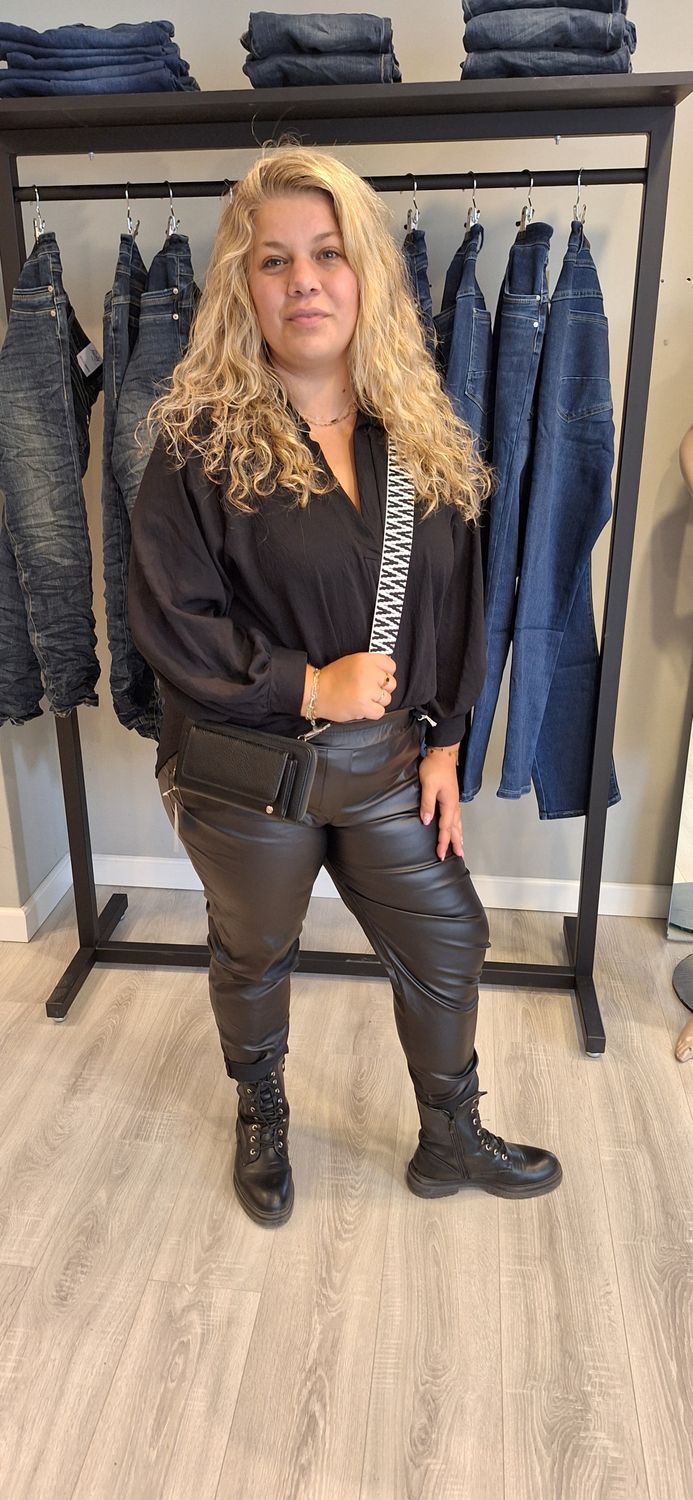 Coated broek zwart