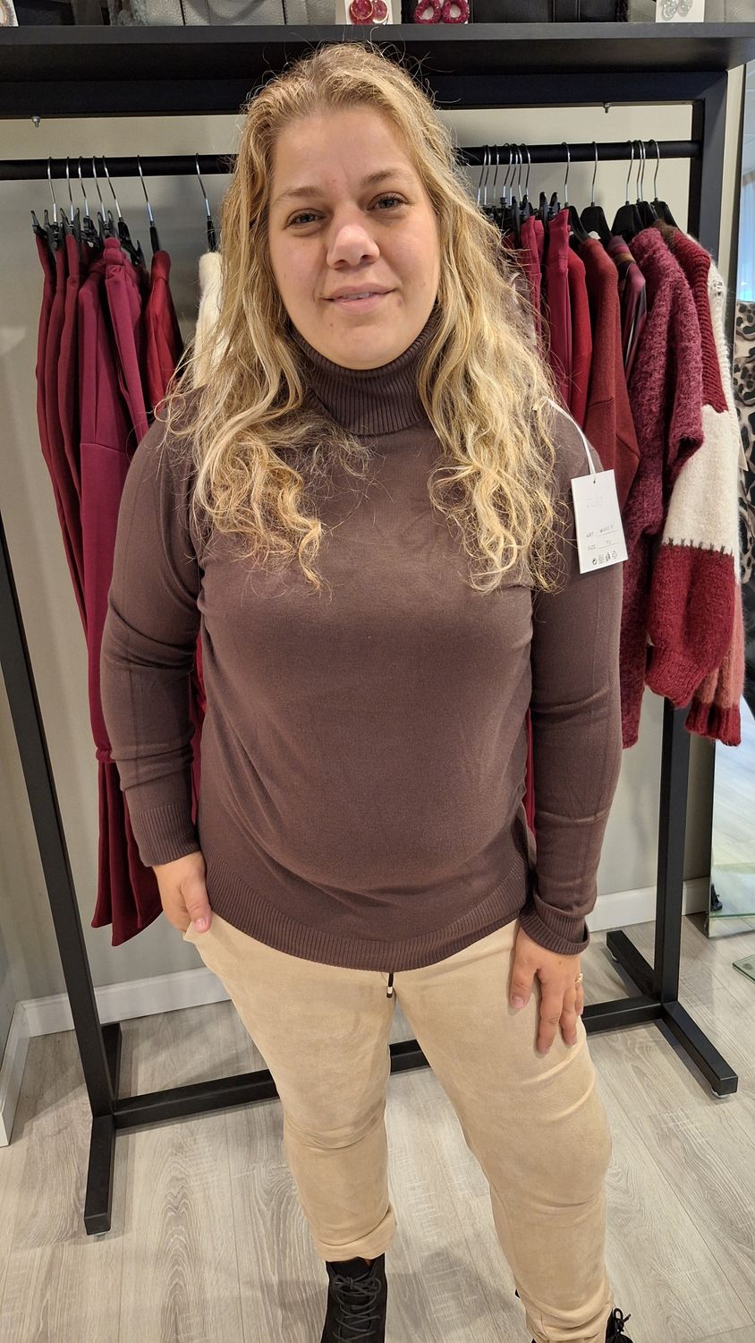 Colletje bruin