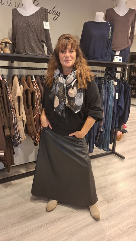 Vleermuis mouw trui zwart