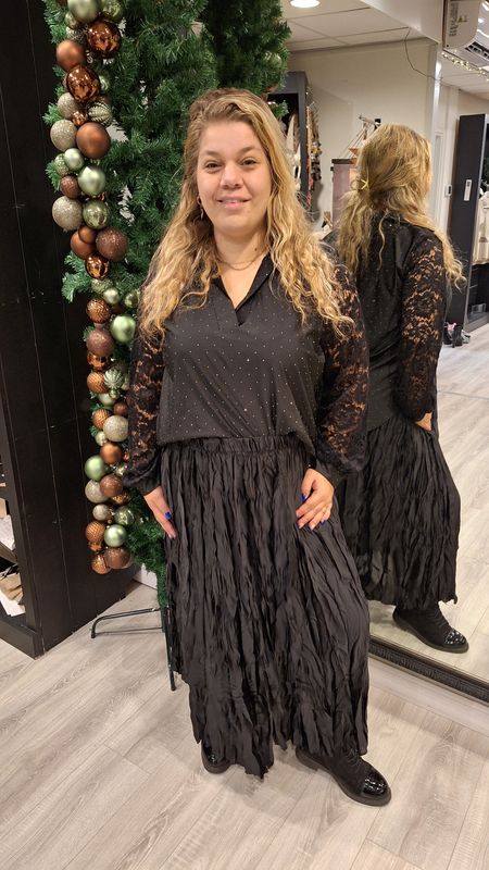 Satijnen blouse met glinster zwart