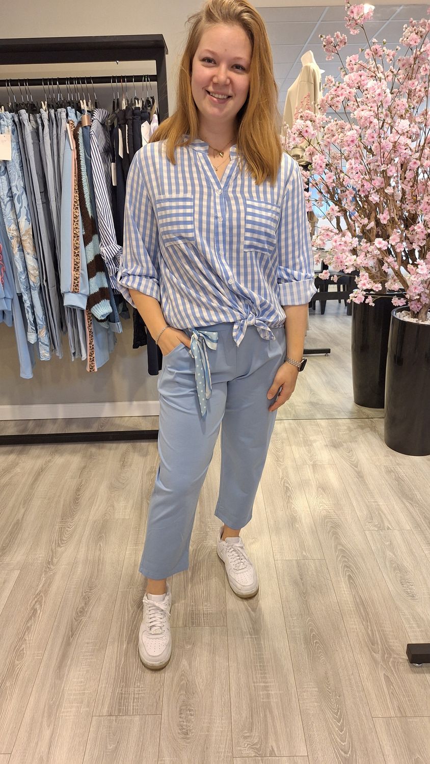 Broek Madelief licht blauw