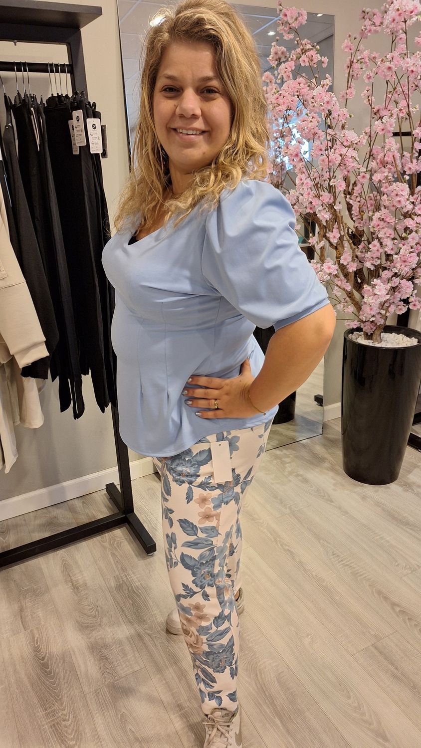 Top Beau licht blauw