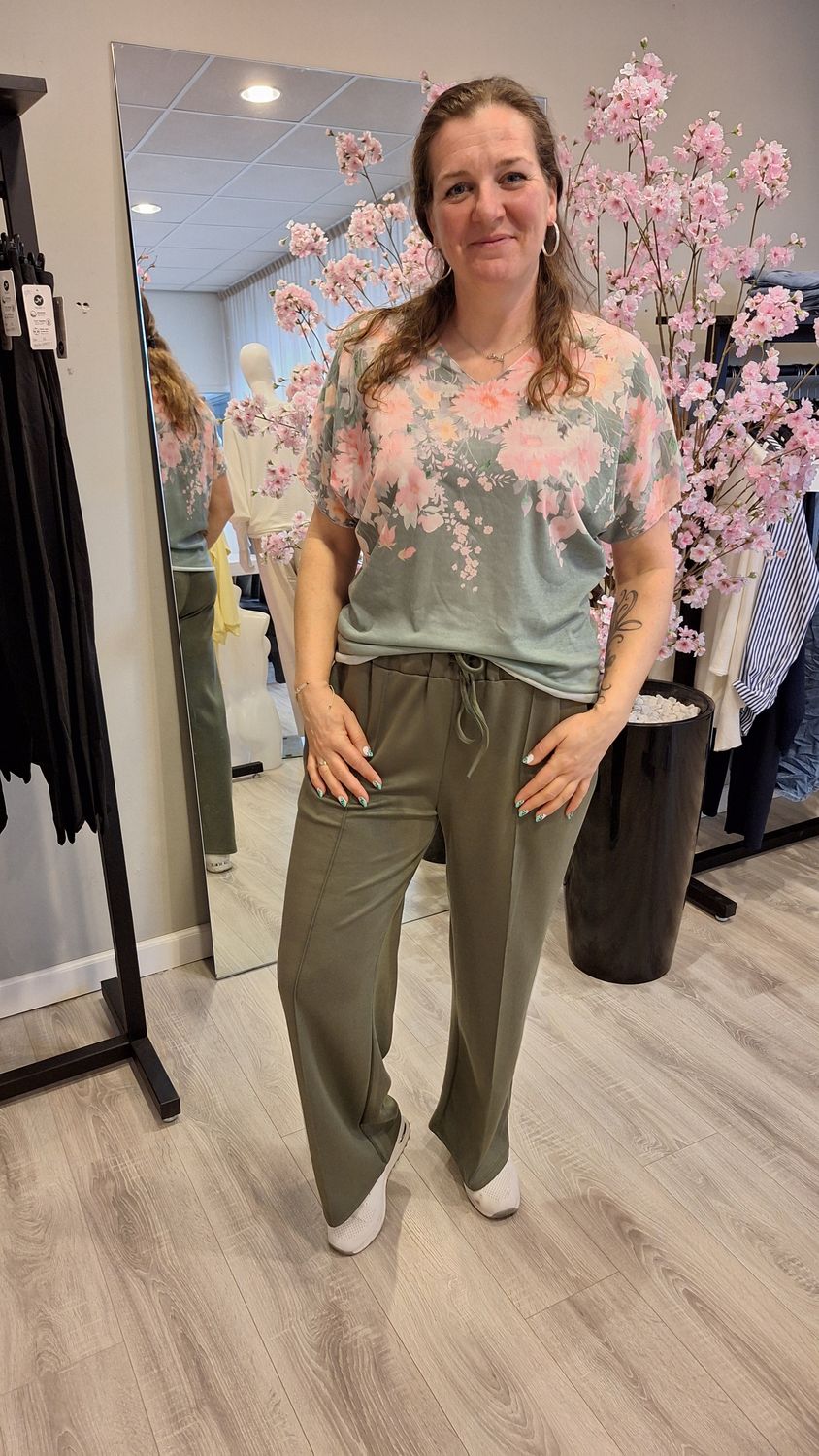 Broek wijde pijp groen plus