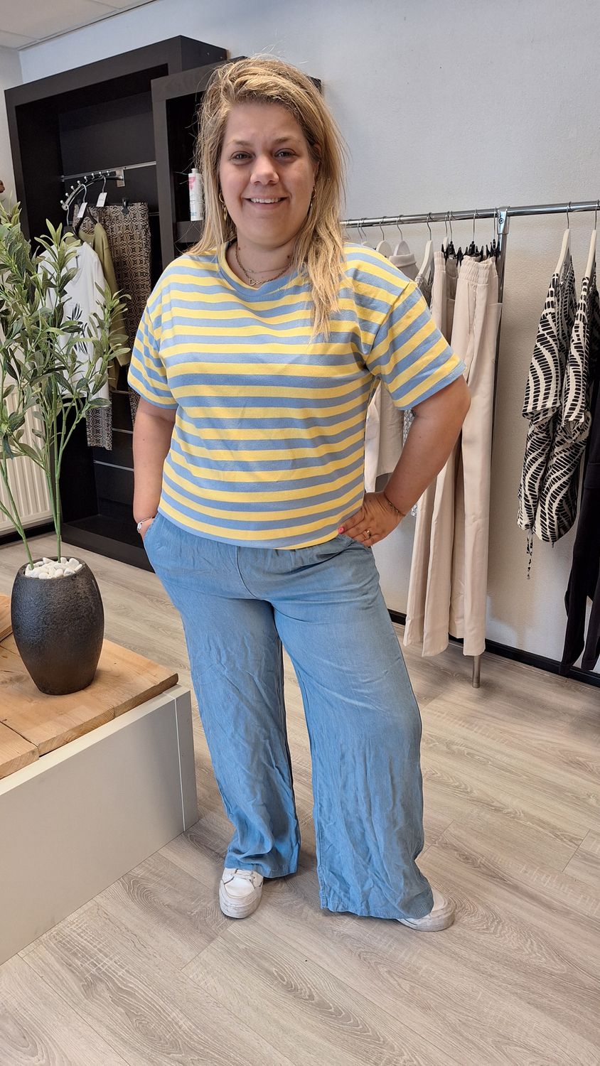 Marina Tshirt licht blauw geel