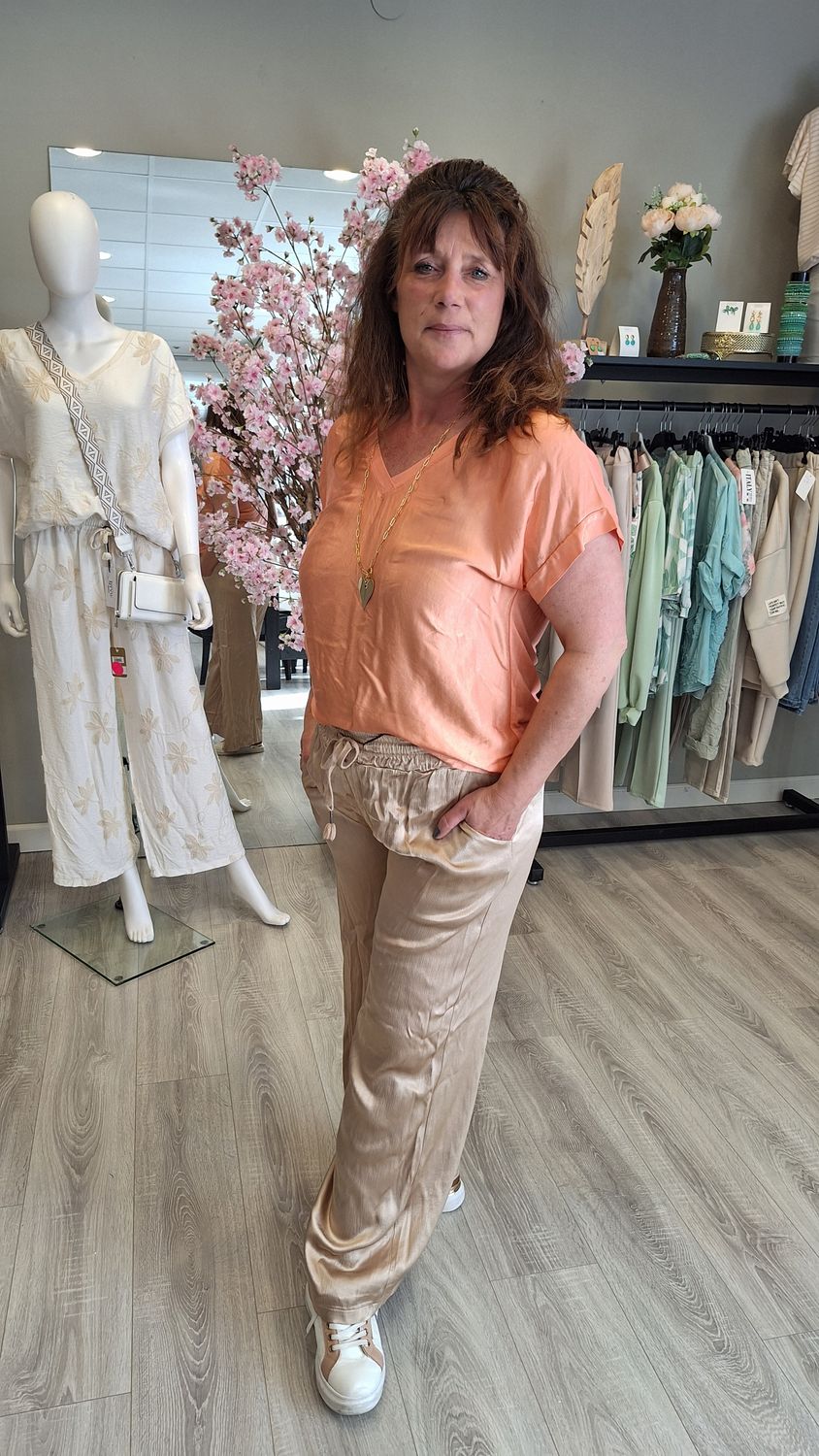 Satijnen top abricote