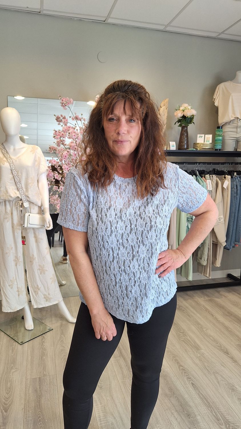 Lace top licht blauw