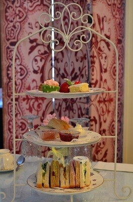 Afternoon tea stand with 3 tiers