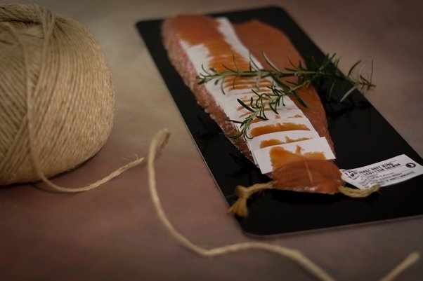 1 x Hand Sliced (fully interleaved for easy peeling) 36 hour smoked Rope Hung side, Min weight 1kg