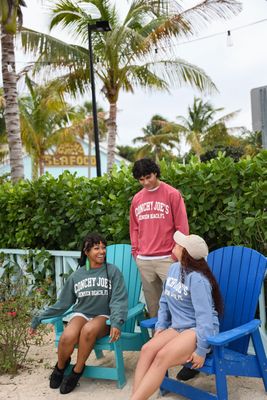 Jackets & Sweatshirts