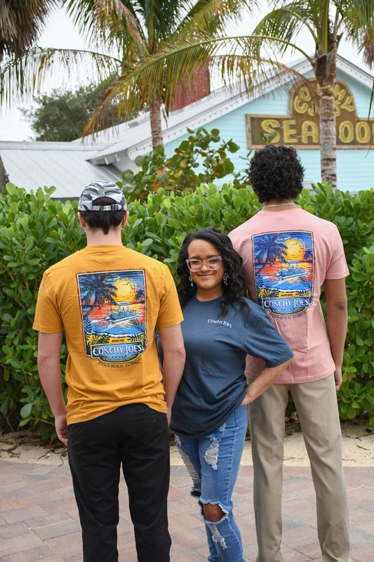 Pontoon Boat - Short Sleeve