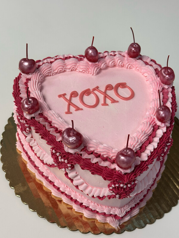 Semi Custom Vintage Heart Cake (8 Inch)