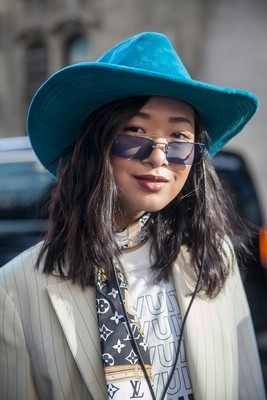 CHEVEUX / TÊTE