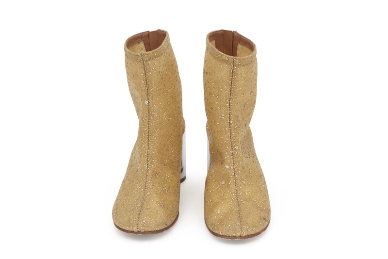 MAISON MARGIELA - Bottines à talon
T37.5 EU MAISON MARGIELA - Bottines à talon
T37.5 EU