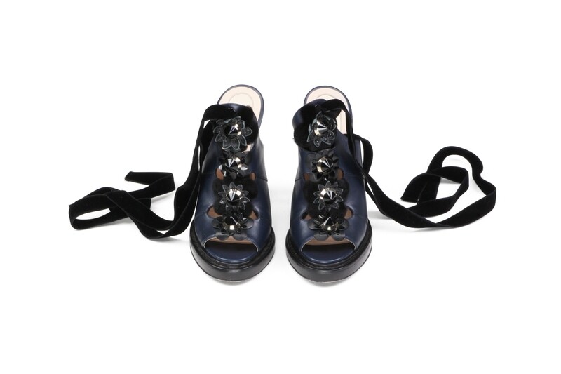 FENDI - Chaussures à talon
T38 EU FENDI - Chaussures à talon
T38 EU