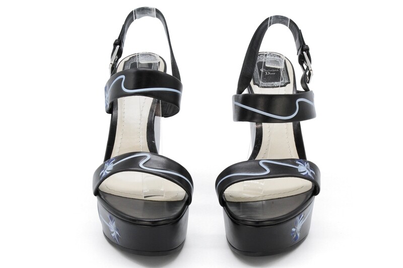 DIOR - Compensées
T39.5 EU DIOR - Compensées
T39.5 EU