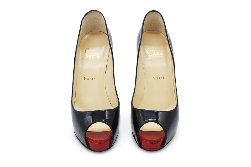 CHRISTIAN LOUBOUTIN - Escarpins
T39.5 EU CHRISTIAN LOUBOUTIN - Escarpins
T39.5 EU