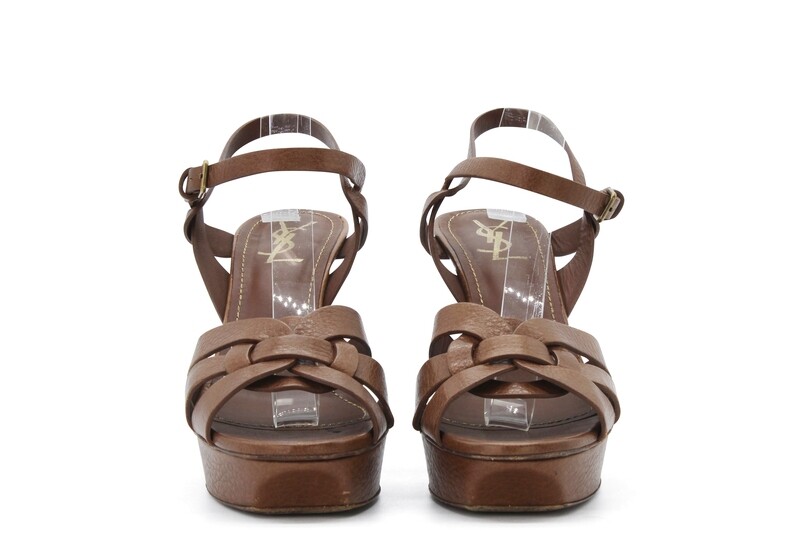 YVES SAINT LAURENT - Escarpins
T39.5 EU YVES SAINT LAURENT - Escarpins
T39.5 EU