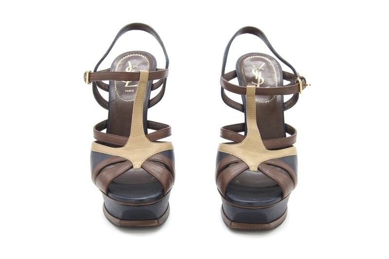 YVES SAINT LAURENT - Chaussures à talon
T40 EU YVES SAINT LAURENT - Chaussures à talon
T40 EU